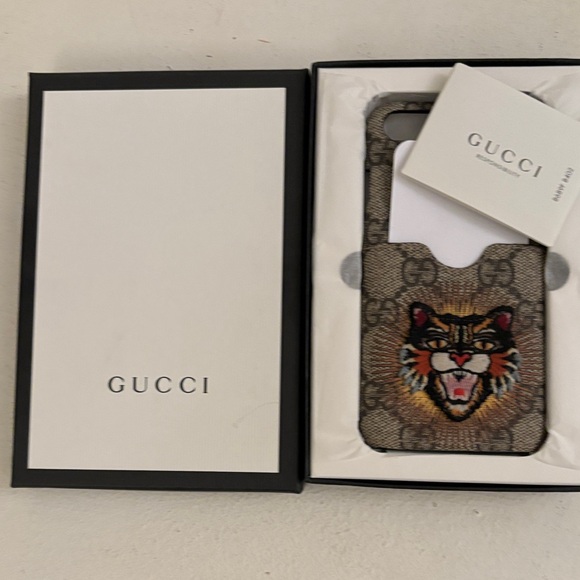 Gucci Other - Gucci Beige Tiger Design Phone Case